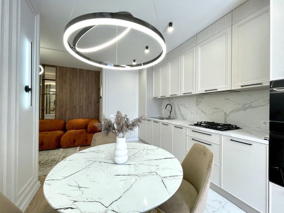 Шикарна 2км квартира+кухня студія в центрі! Івано-Франківськ