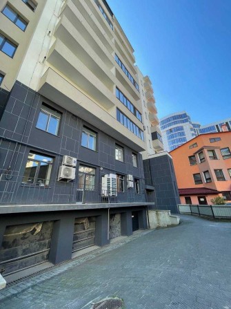 Продаж 2к квартири в центрі, вул.В.Великого - фото 1