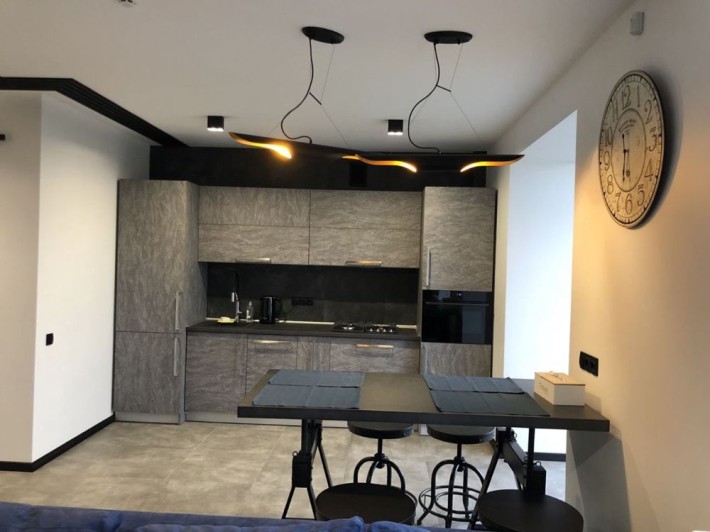 Продаж квартири на вул.Довга 20 - фото 1