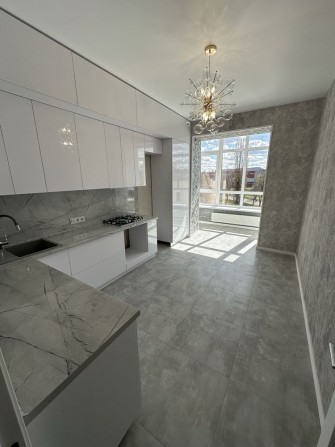 Продаж новобудови 53 метри з дизайнерським евро - ремонтом 2024 року - фото 1