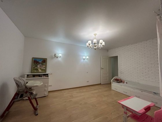 Трикімнатна квартира, Постанова, Сертифікат Ірпінь