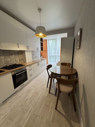 1к квартира з ремонтом в розвинутому районі! 2 поверх, оформлення 2%!! - фото 1