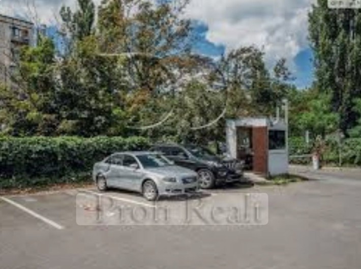 Здається в довгострокову оренду паркомісце! - фото 1