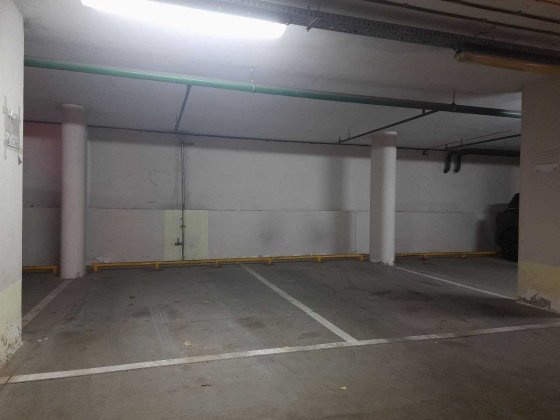 Паркомісце в оренду Киев