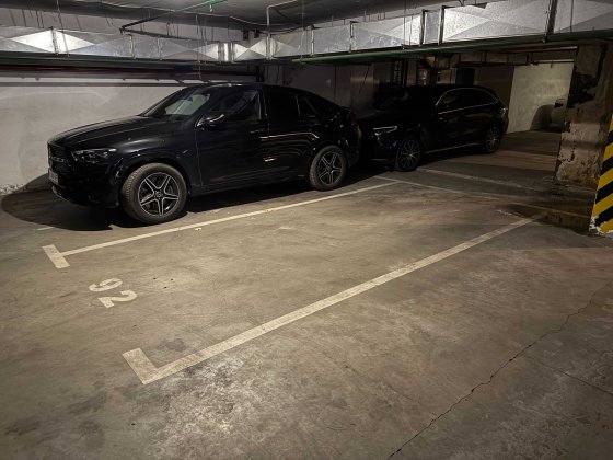 Підземне паркомісце-укриття для перебування під час повітряних атак Киев