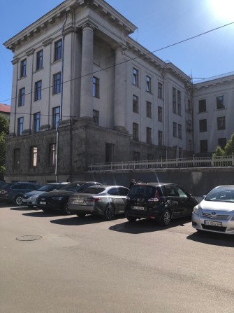 Продам 3 з кімн квартиру по вул Степана Бандери - фото 1