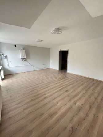 Простора 2 кімнатна квартира на продаж! 73 м2 - фото 1