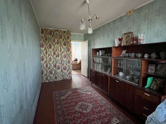 Продам 3 кімнатну квартиру по вулиці Петра Допошенко 5 . Кривий Ріг