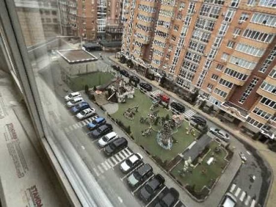 ЖК "Карат" 3-х кімнатна квартира з частковим ремонтом, в ціні комора Ирпень