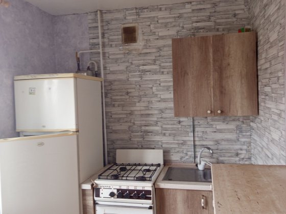 Бюджетная однушка на Юбилейной, Юность. Кривой Рог