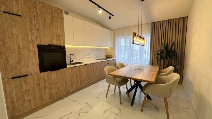 Продається готова 2 км квартира в центрі міста - фото 1