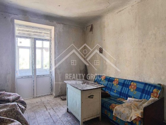 Продаж 2к сталінки на соцмісті Кривой Рог