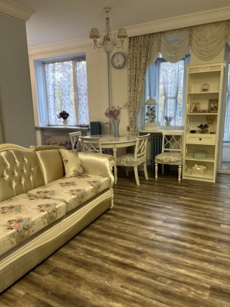 Продам 2-х кім. квартиру в центрі по Коцюбинського - фото 1