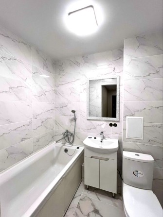 Вечірній бульвар 2 поверх, капітальний ремонт, кухня 9 м.кв - фото 1