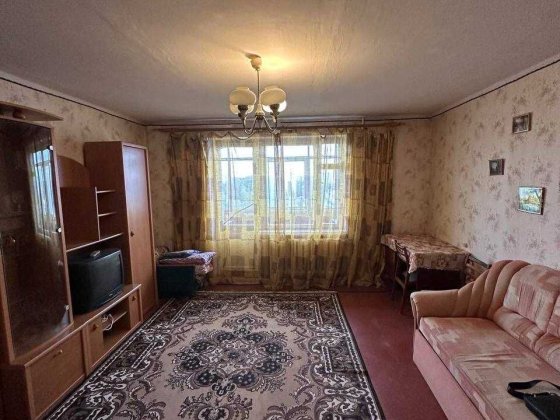 Продаж 3х-кімн.квартири 8/9 р-н  школи №31 Молодіж.вул.Г.Крут 11 Кременчуг