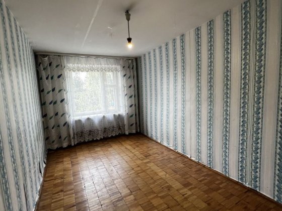 Продаж 3 кімнатної квартири р-н Відродження Луцк