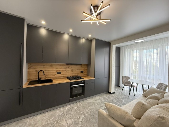 Продам 1-к з новим ремонтом , меблями та технікою, 2% оформлення - фото 1