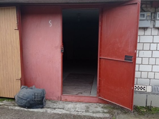 Оренда теплого гаражу з цегли на Оболоні з електрикою поруч базар Киев