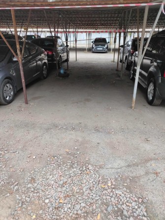 Сдам крытое парковочное место (ул.Ильфа и Петрова 20/3) - фото 1