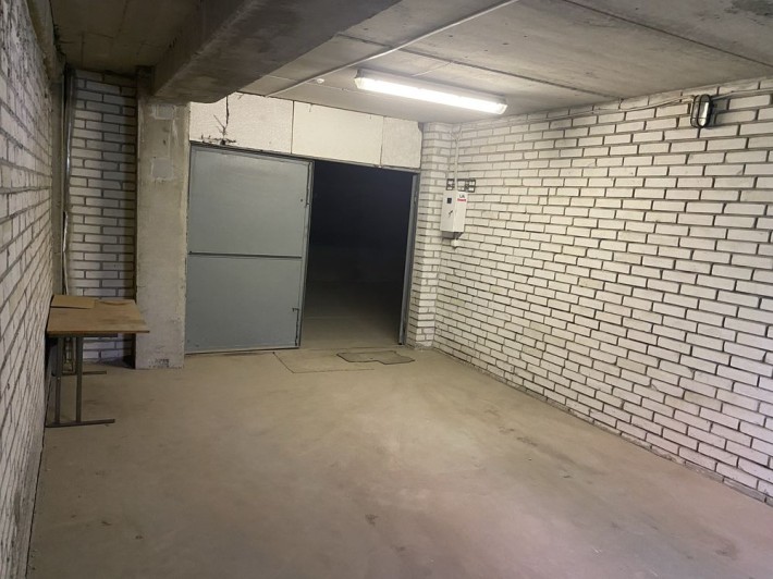 Оренда цегляного Гаража в багатоповерховому кооперативі - фото 1