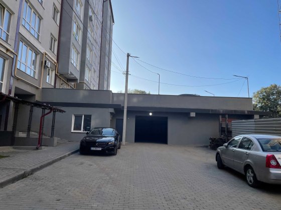 Оренда парковочного місця Шухевича 3-Б Годилов