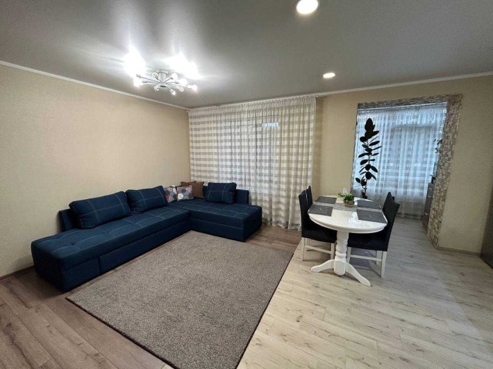 Продам євро 2-кімнатну квартиру з новим ремонтом! - фото 1