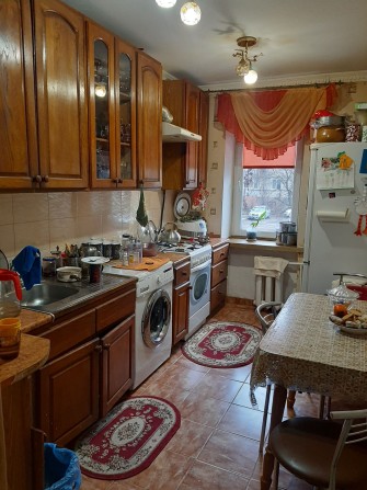 Продам 4 кімнатну квартиру - фото 1