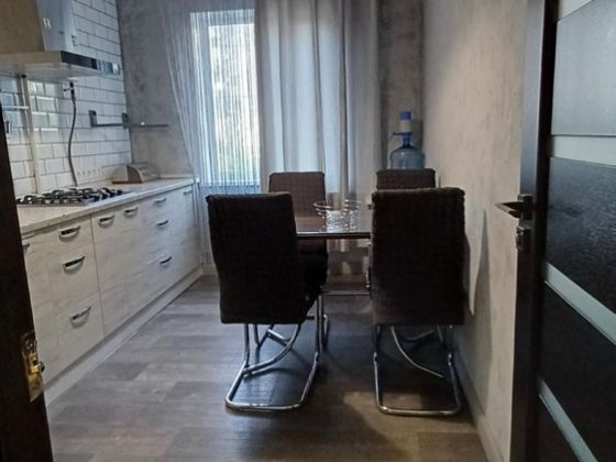 Продаж 3к кв квартири Ц-м район ВІД ВЛАСНИКА ! Кривой Рог