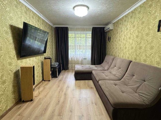 Продаж 2-кімн з ремонтом і меблями 129 квартал за Зарічним Кривой Рог