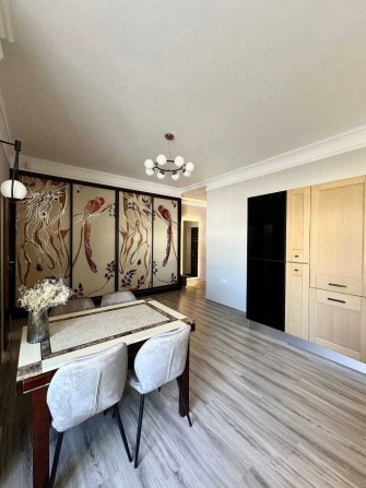 Великогабаритна 1 кімнатна квартира 65м2 біля Нової Лінії - фото 1