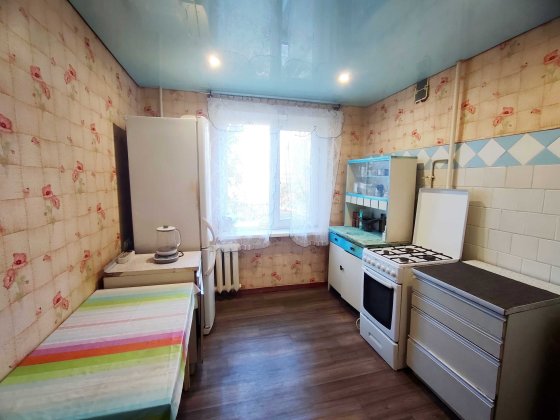 Продаж 3-х кімнатної квартири по вул. Космонавтів Кривой Рог