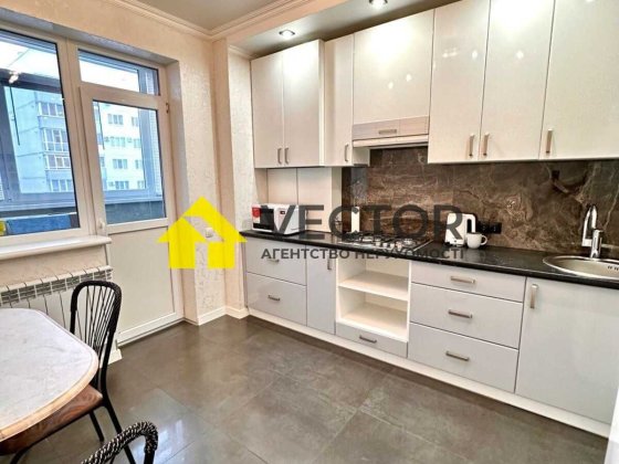 Однокімнатна ЖК Садовий з меблями та технікою! 5-й поверх Полтава