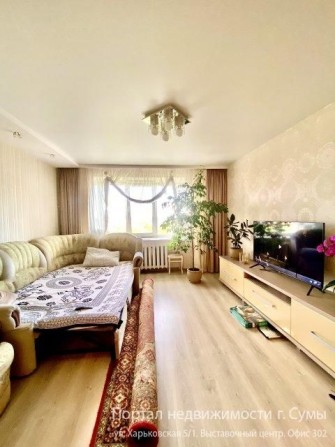 2к квартира поруч з центром - фото 1