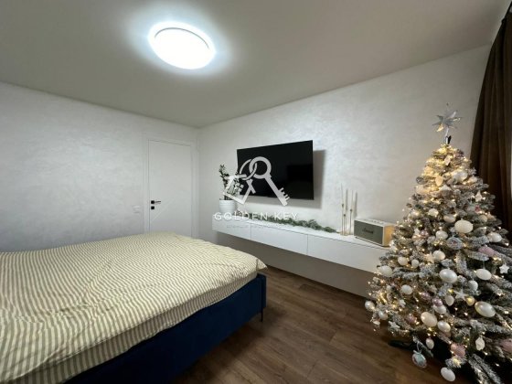 Продаж 3-кімнатної квартири по В.Великого, "готель Київ" Кривой Рог