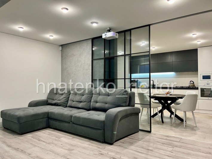 Продаж 2к квартири з дизайнерським ремонтом на Подолі, 87м2 - фото 1