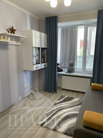 Продаж 3 кмн квартири з гарним ремонтом та своїм укриттям - фото 1