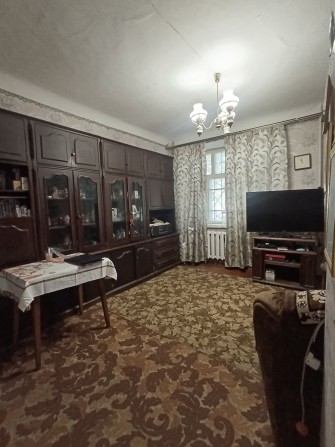 Продам 2 кімнатна шахта Родіна Сталінка - фото 1