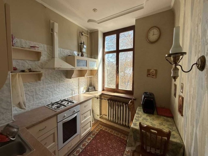 1к.квартира, Центр, Матвійчука, цегла, 36м2, середній поверх - фото 1