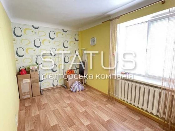 Поділ, продаж трикімнатної квартири Полтава