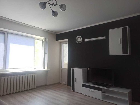 Двокімнатна квартира покращеного планування з ремонтом, р-н Алмазний Полтава