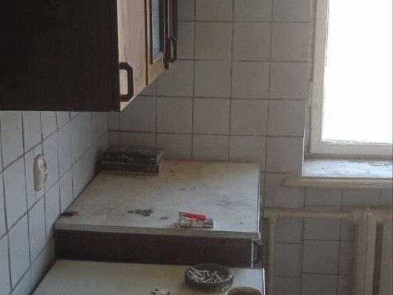 Поділ продається 3-х кімнатна квартира 5/5 цегла 60м.кв. під ремонт Полтава