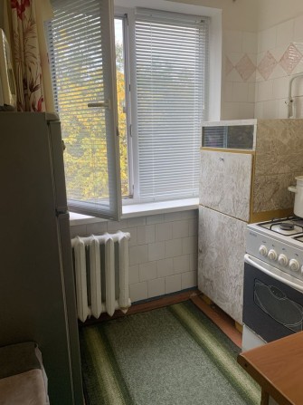 Продаю 2 кімн. квартиру /Карбишева/ 17 квартал/Сергія Гладуша - фото 1