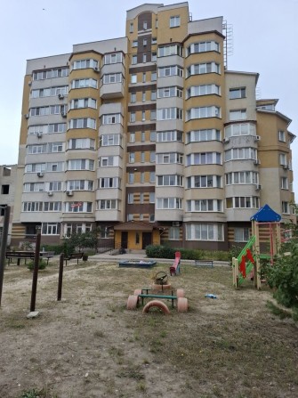 Продається 2х кімнатна квартира  біля озера - фото 1