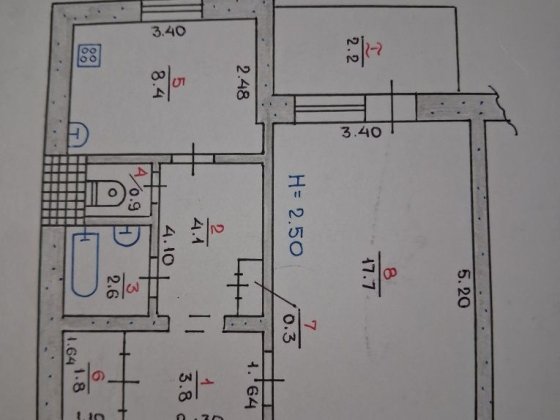 Продам  1 но комнатную квартиру джержинке общая площадь 42кв Кривий Ріг