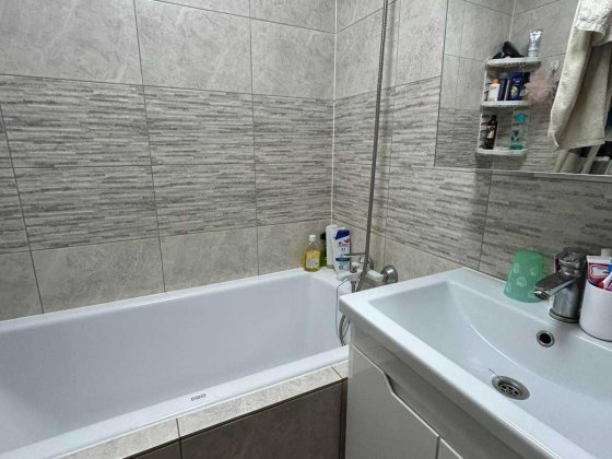 Двокімнатна квартира на Харківській!