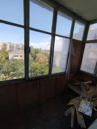 Продается 1 комнатная квартира в центре. - фото 1