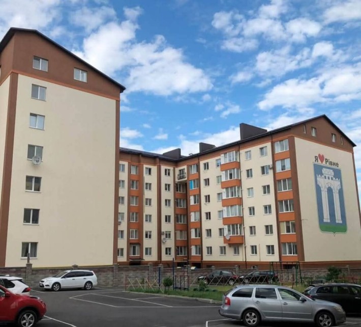 Продається простора 3-кімнатна квартира в Новобудові. Вул. Дворецька. - фото 1