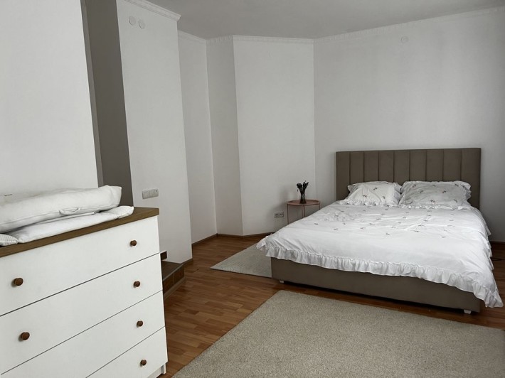 Продам квартиру 4 кім. - фото 1