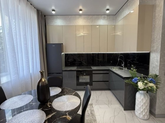 Продаж 2-кімнатної квартири в новобудові з ремонтом Ровно