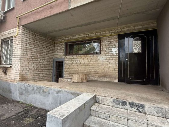 Продається 1 кімнатна квартира в центрально - міському районі . Кривой Рог